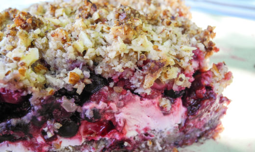 Healthy Crumble Berry Cake